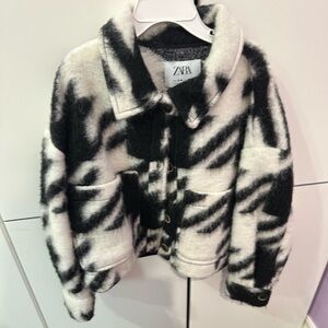 Zara girls black and white furry jacket size 8-9